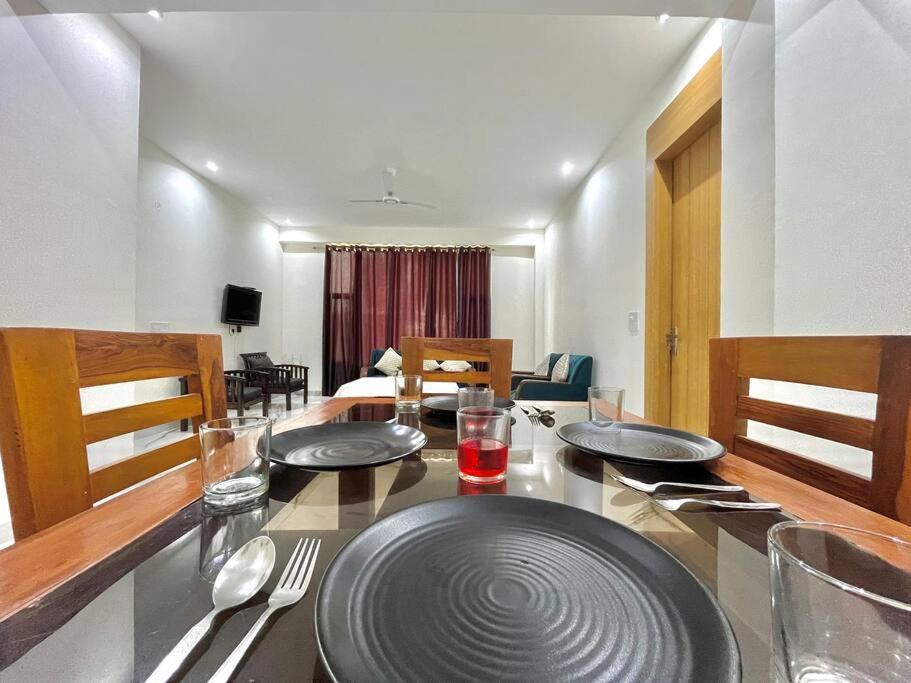 Host Jatin Kasauli Crest 7O1827O7O3 Apartment Bagian luar foto