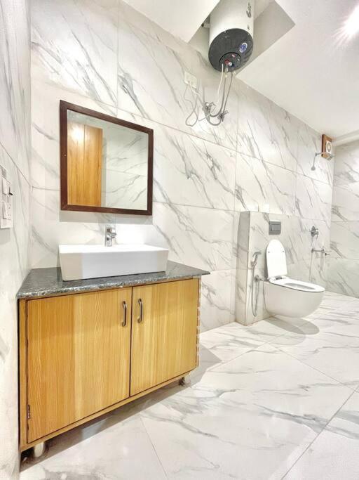 Host Jatin Kasauli Crest 7O1827O7O3 Apartment Bagian luar foto