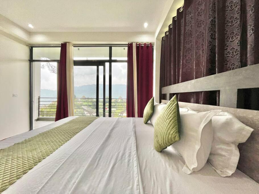 Host Jatin Kasauli Crest 7O1827O7O3 Apartment Bagian luar foto