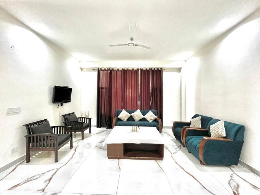 Host Jatin Kasauli Crest 7O1827O7O3 Apartment Bagian luar foto